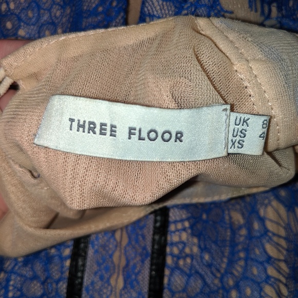 Dress - Picture 4 of 4